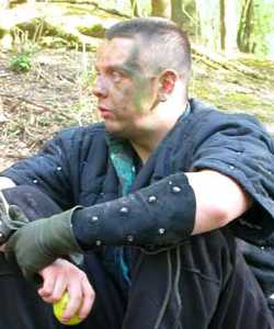 Iconograph of Happy watching the woods near the Dragon's Eye